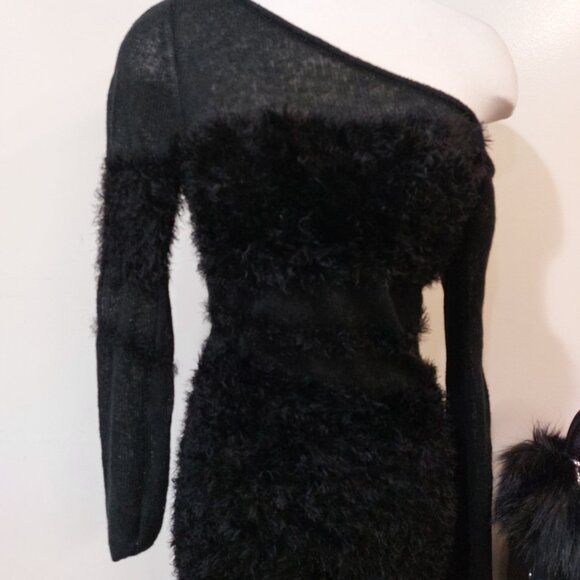 💥STUNNINGLY BEAUTIFUL💥Manière De Voir Off Shoulder Knitted Maxi Dress in Black - Picture 12 of 14